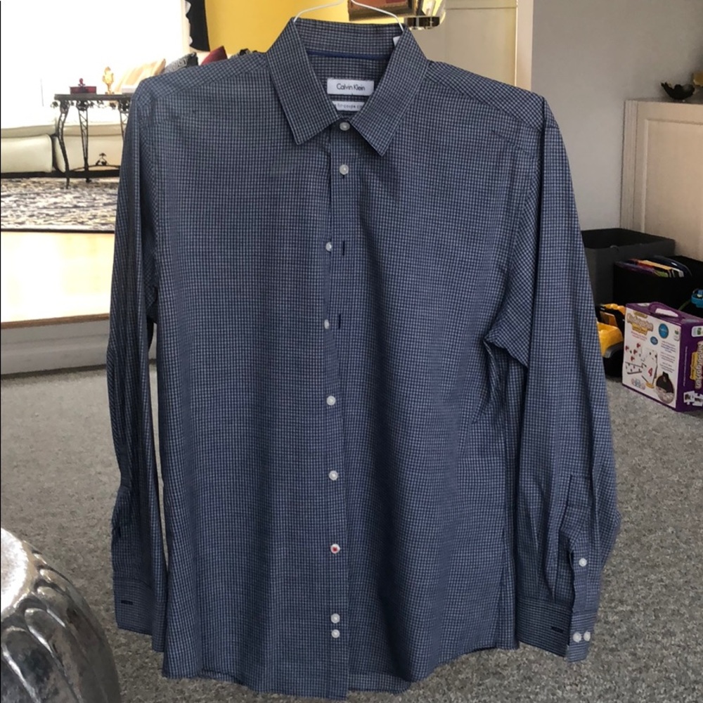 Calvin Klein men’s dress shirt.